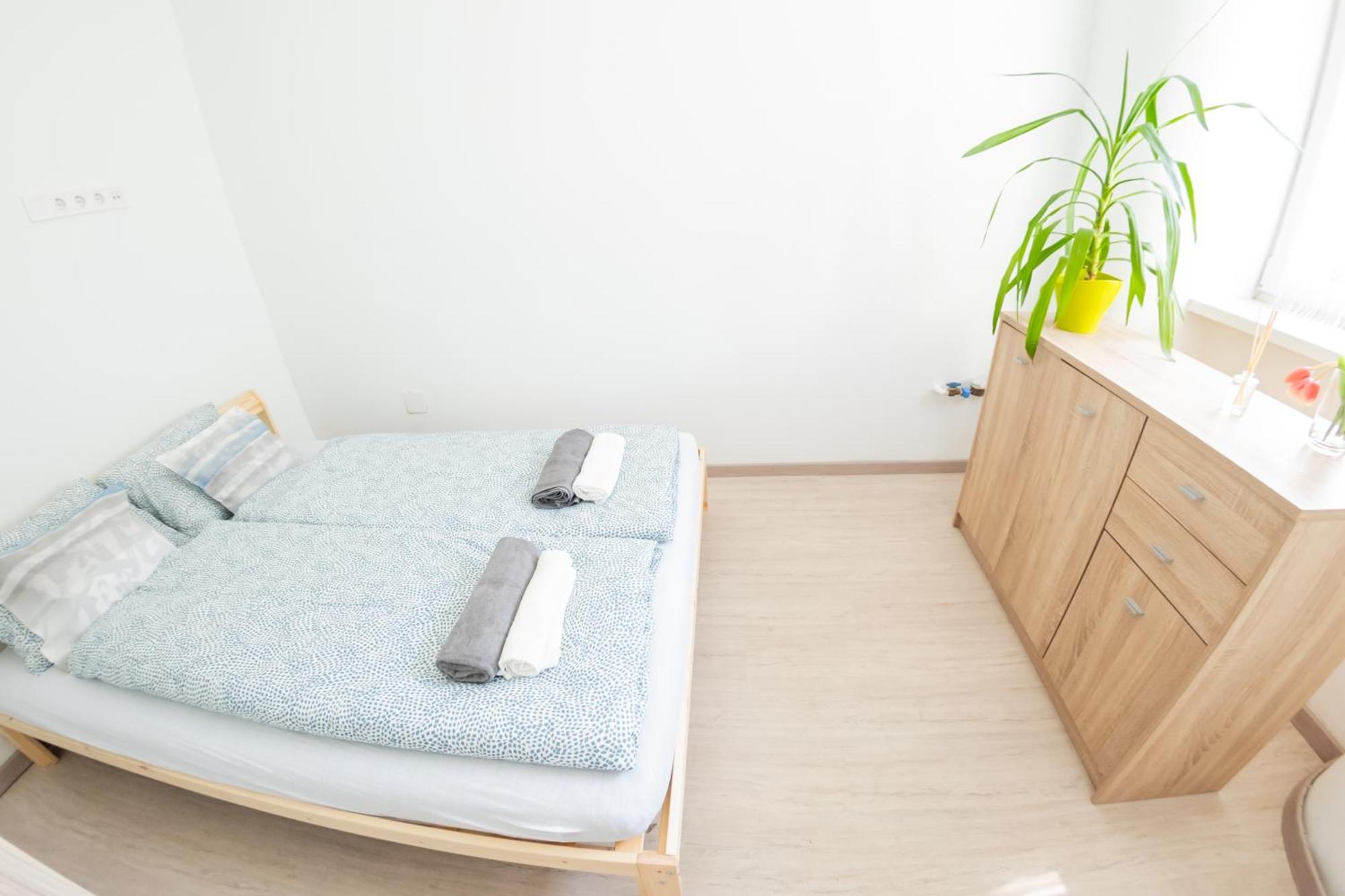 Winestone Corner Apartment Debrecen Ngoại thất bức ảnh