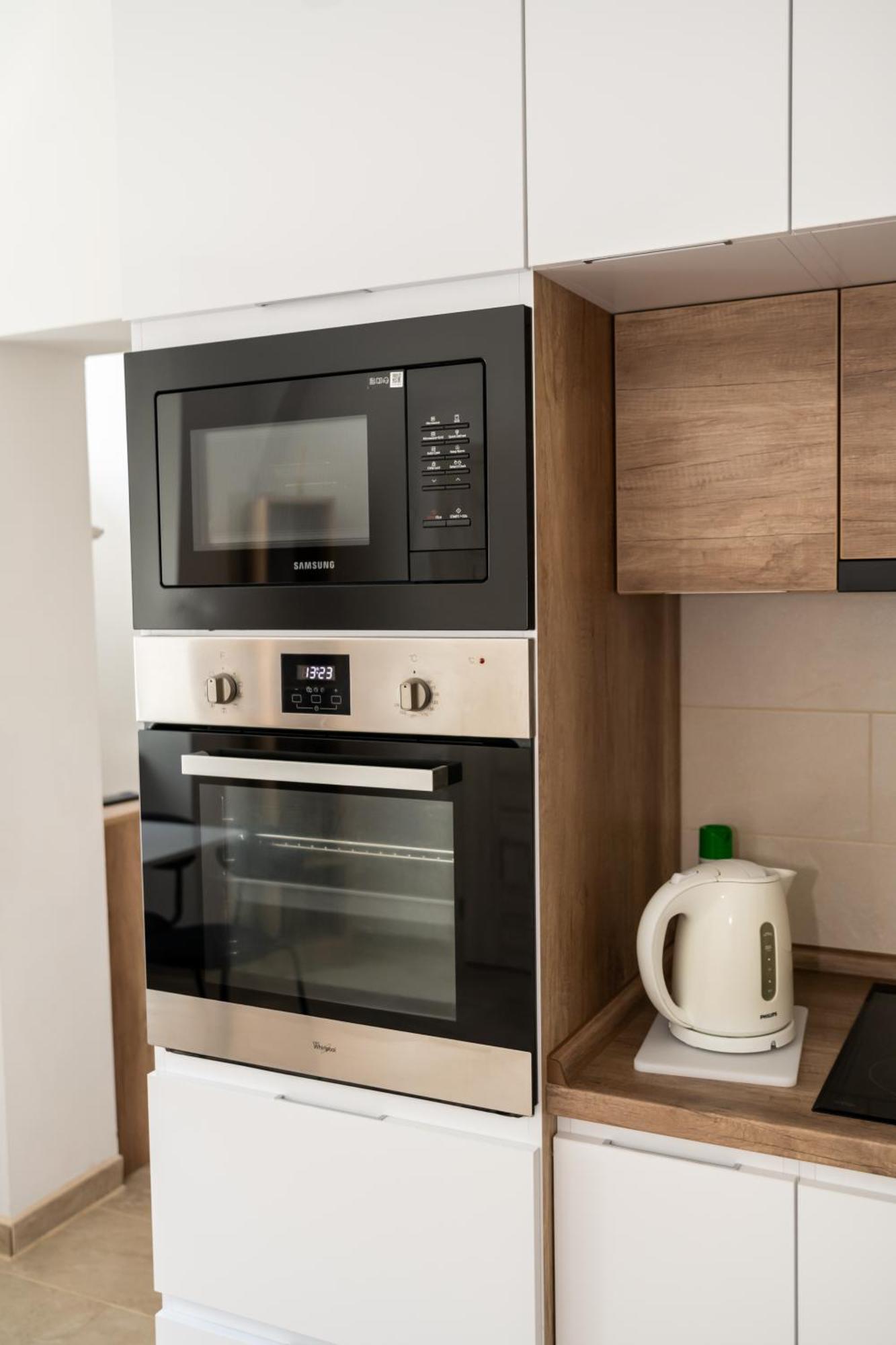 Winestone Corner Apartment Debrecen Ngoại thất bức ảnh
